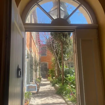 Maison 3 Centre Ville, Jardin Et Bassin Privatifs Villa *